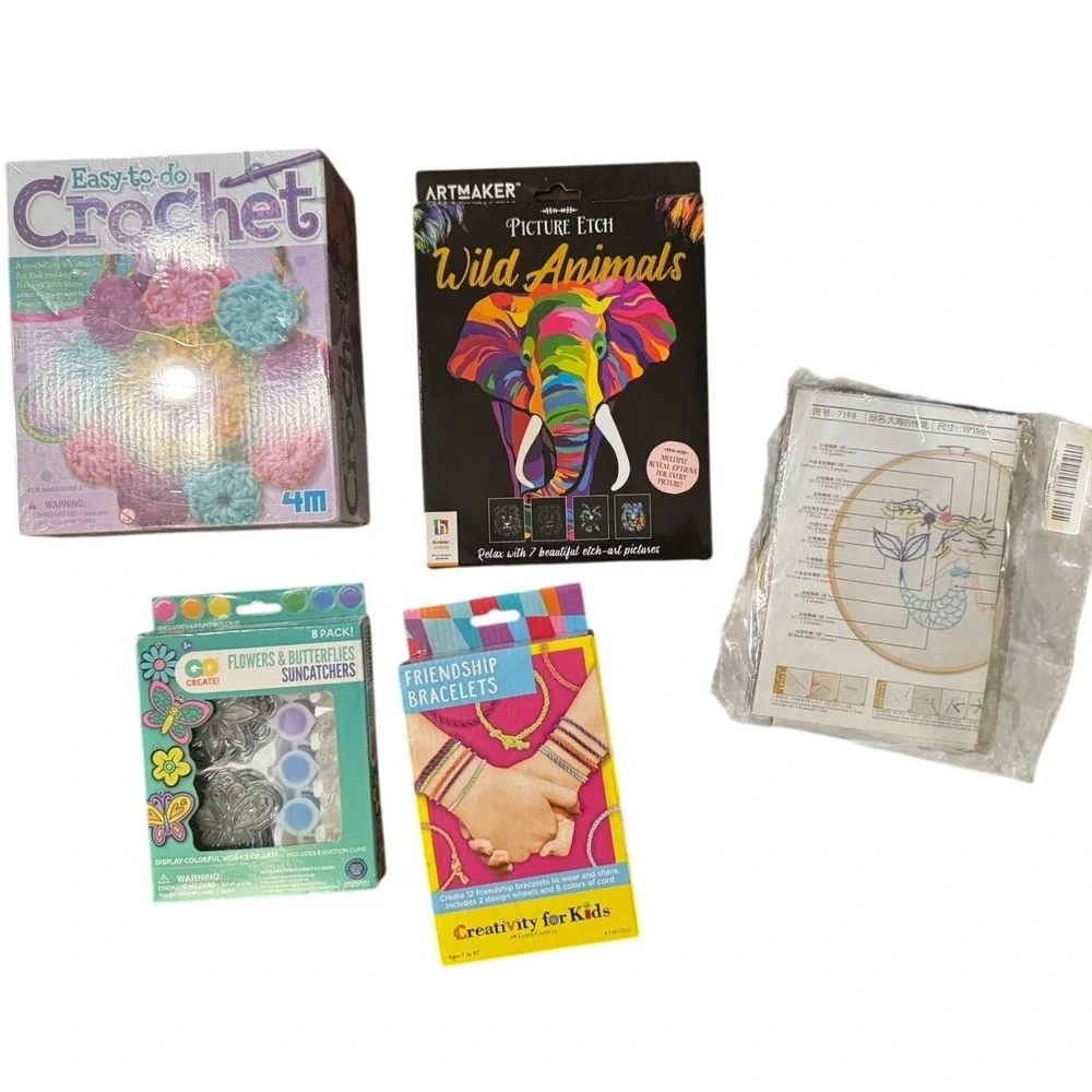 Kids/Teen Craft Set, Crochet,‎ Bracelet, Suncatchers, Embroidery & Scratch Art